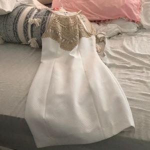 Lilly Pulitzer white and good dress!